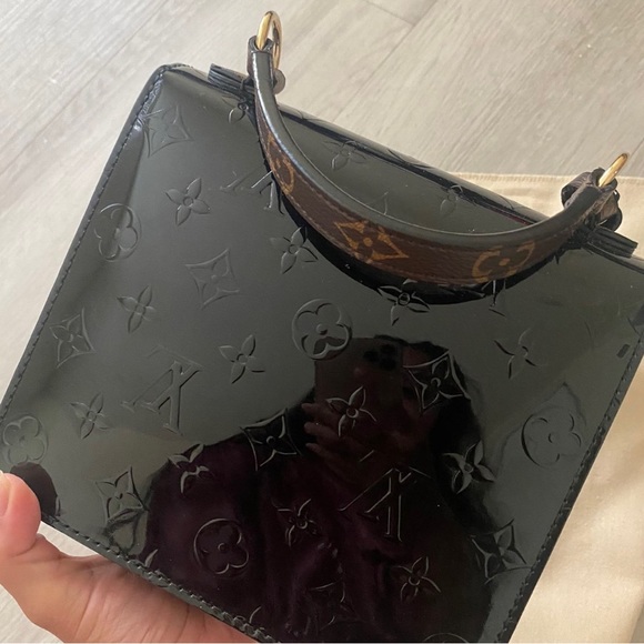 Louis Vuitton Handbag - Picture 2 of 6